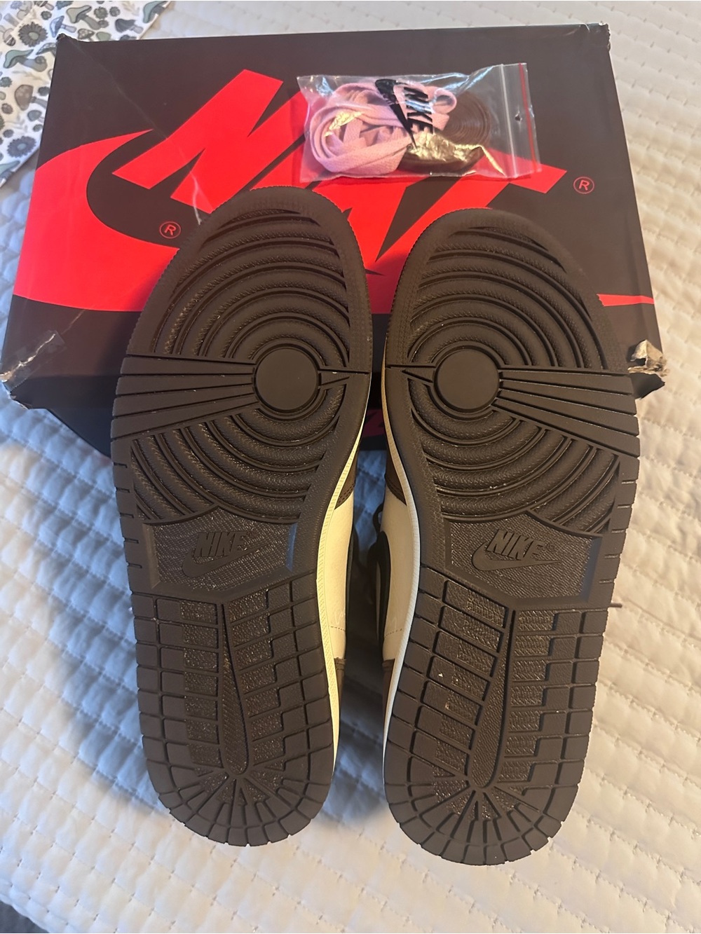 Nike Air Jordan 1 - Men’s 9.5/ Womens 11 - Picture 5 of 7